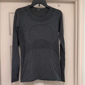 Lululemon swiftly tech long sleeve